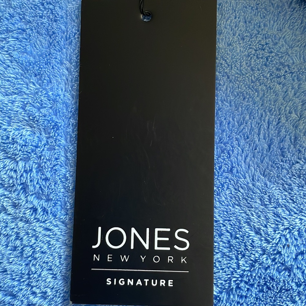NWT Jones New York Clutch Bags.  Qty. (3) - Picture 6 of 7